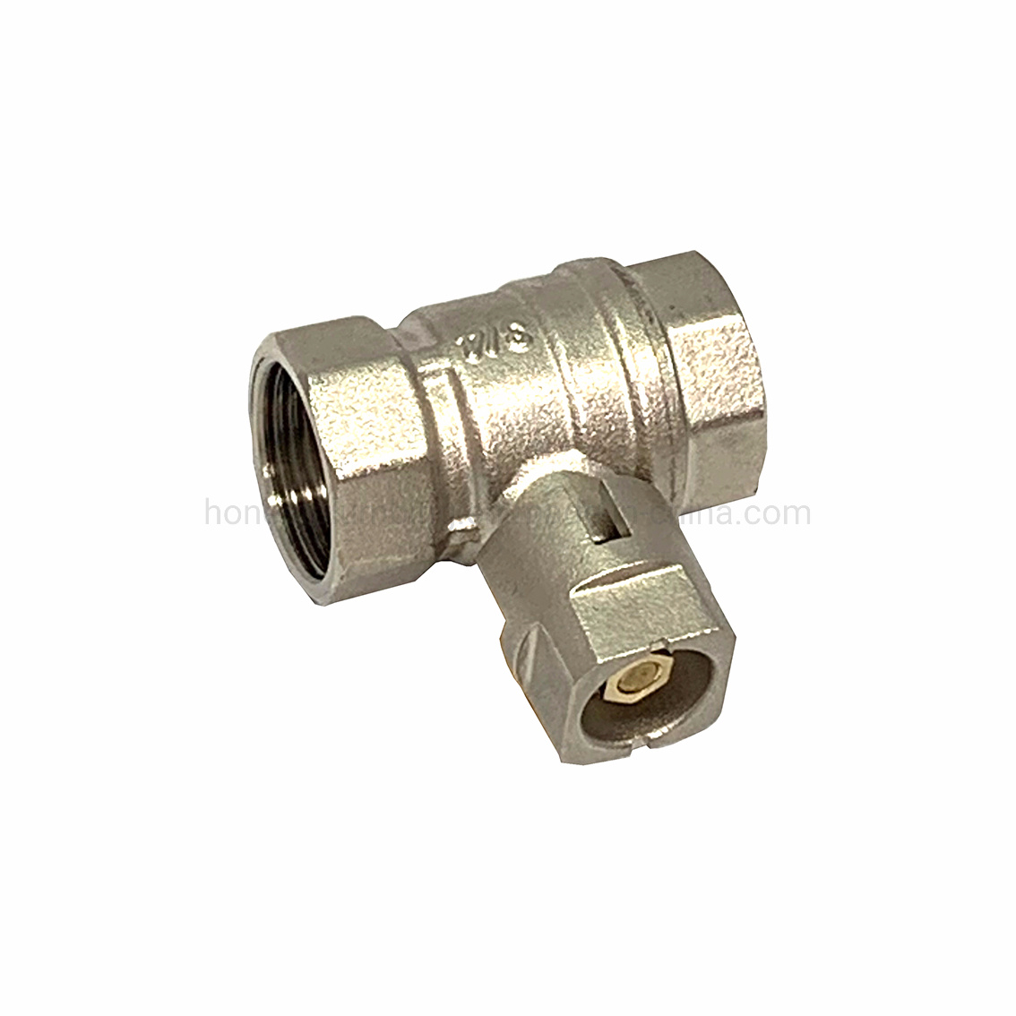 What are the advantages of a brass lockable ball valve?